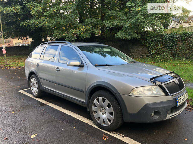 Бежевий Шкода Octavia Scout, об'ємом двигуна 2 л та пробігом 224 тис. км за 7500 $, фото 1 на Automoto.ua