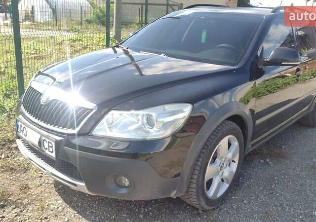Чорний Шкода Octavia Scout, об'ємом двигуна 2 л та пробігом 218 тис. км за 11000 $, фото 1 на Automoto.ua