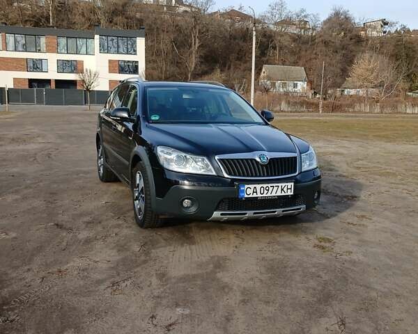 Черный Шкода Октавия Скаут, объемом двигателя 1.97 л и пробегом 253 тыс. км за 12500 $, фото 1 на Automoto.ua