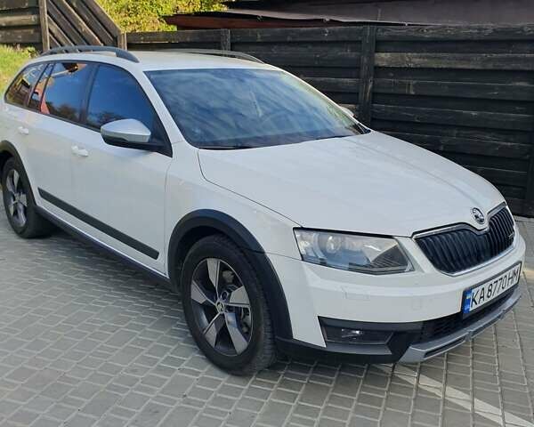 Шкода Октавия Скаут, объемом двигателя 2 л и пробегом 250 тыс. км за 14100 $, фото 1 на Automoto.ua