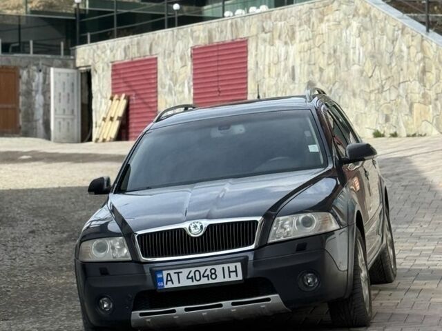 Сірий Шкода Octavia Scout, об'ємом двигуна 2 л та пробігом 283 тис. км за 8100 $, фото 1 на Automoto.ua