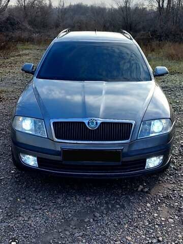 Сірий Шкода Octavia Scout, об'ємом двигуна 1.9 л та пробігом 384 тис. км за 5400 $, фото 1 на Automoto.ua