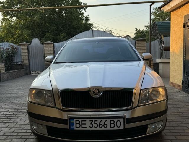 Серый Шкода Октавия Скаут, объемом двигателя 2 л и пробегом 260 тыс. км за 6000 $, фото 1 на Automoto.ua