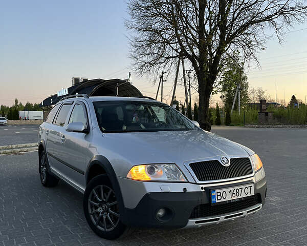 Сірий Шкода Octavia Scout, об'ємом двигуна 1.97 л та пробігом 320 тис. км за 7600 $, фото 1 на Automoto.ua