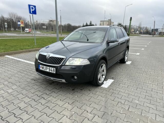 Сірий Шкода Octavia Scout, об'ємом двигуна 2 л та пробігом 285 тис. км за 4200 $, фото 1 на Automoto.ua