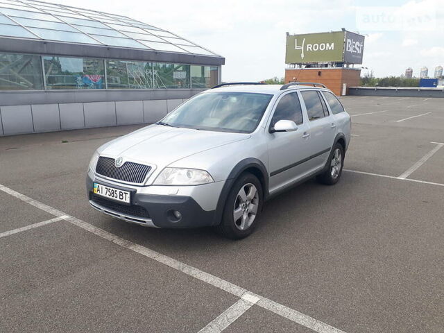 Сірий Шкода Octavia Scout, об'ємом двигуна 2 л та пробігом 258 тис. км за 8500 $, фото 1 на Automoto.ua