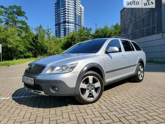 Сірий Шкода Octavia Scout, об'ємом двигуна 1.8 л та пробігом 204 тис. км за 12500 $, фото 1 на Automoto.ua