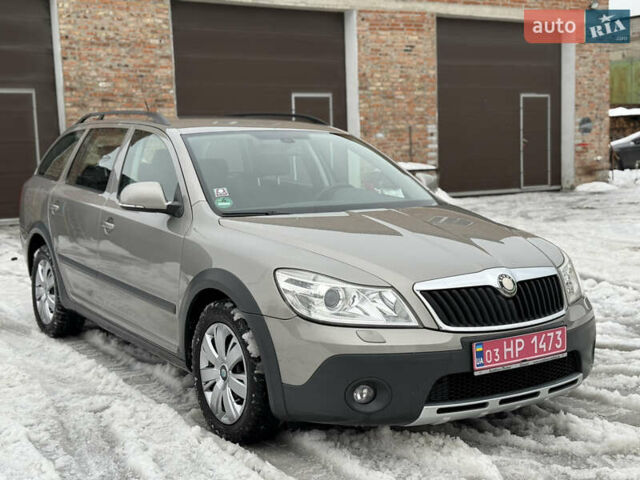 Сірий Шкода Octavia Scout, об'ємом двигуна 1.8 л та пробігом 202 тис. км за 7500 $, фото 1 на Automoto.ua