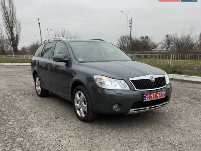 Сірий Шкода Octavia Scout, об'ємом двигуна 2 л та пробігом 282 тис. км за 10800 $, фото 1 на Automoto.ua