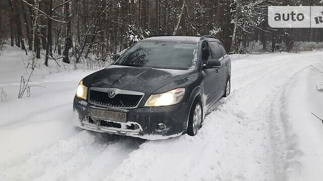 Сірий Шкода Octavia Scout, об'ємом двигуна 1.8 л та пробігом 370 тис. км за 7500 $, фото 1 на Automoto.ua