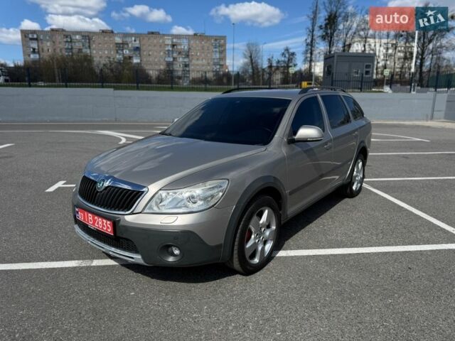 Серый Шкода Октавия Скаут, объемом двигателя 1.8 л и пробегом 173 тыс. км за 10500 $, фото 1 на Automoto.ua