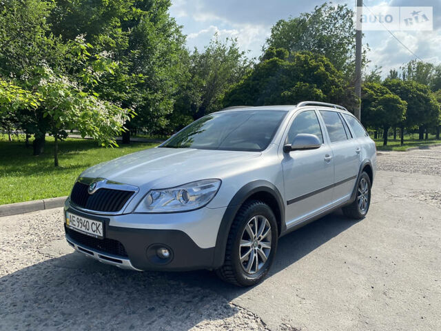 Сірий Шкода Octavia Scout, об'ємом двигуна 1.8 л та пробігом 175 тис. км за 9500 $, фото 1 на Automoto.ua