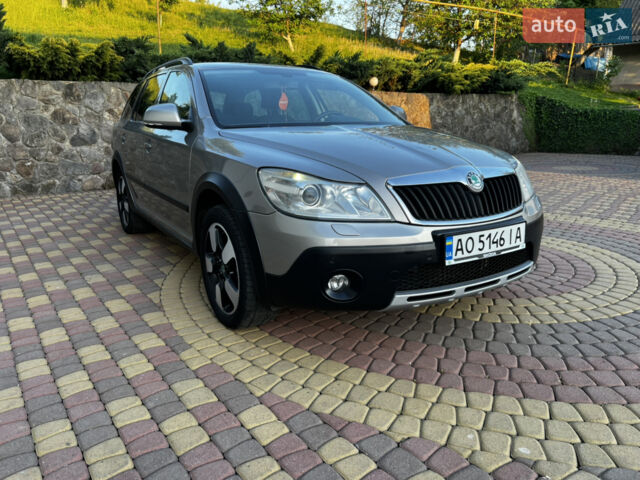 Сірий Шкода Octavia Scout, об'ємом двигуна 2 л та пробігом 400 тис. км за 11200 $, фото 1 на Automoto.ua