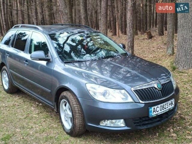 Серый Шкода Октавия Скаут, объемом двигателя 1.8 л и пробегом 248 тыс. км за 7500 $, фото 1 на Automoto.ua