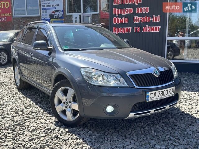Сірий Шкода Octavia Scout, об'ємом двигуна 2 л та пробігом 251 тис. км за 10700 $, фото 1 на Automoto.ua