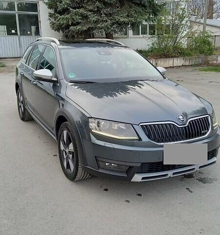 Сірий Шкода Octavia Scout, об'ємом двигуна 2 л та пробігом 220 тис. км за 18900 $, фото 1 на Automoto.ua