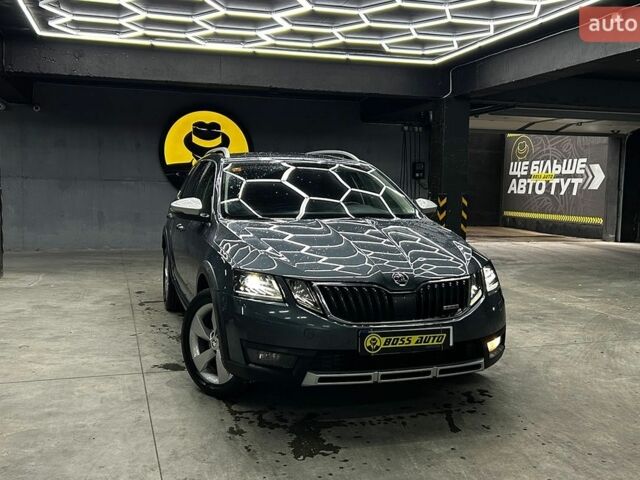 Сірий Шкода Octavia Scout, об'ємом двигуна 2 л та пробігом 250 тис. км за 21300 $, фото 1 на Automoto.ua
