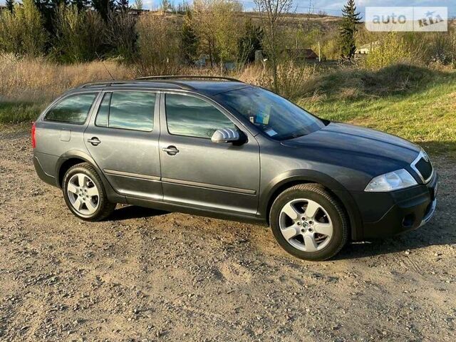 Сірий Шкода Octavia Scout, об'ємом двигуна 2 л та пробігом 217 тис. км за 8000 $, фото 1 на Automoto.ua