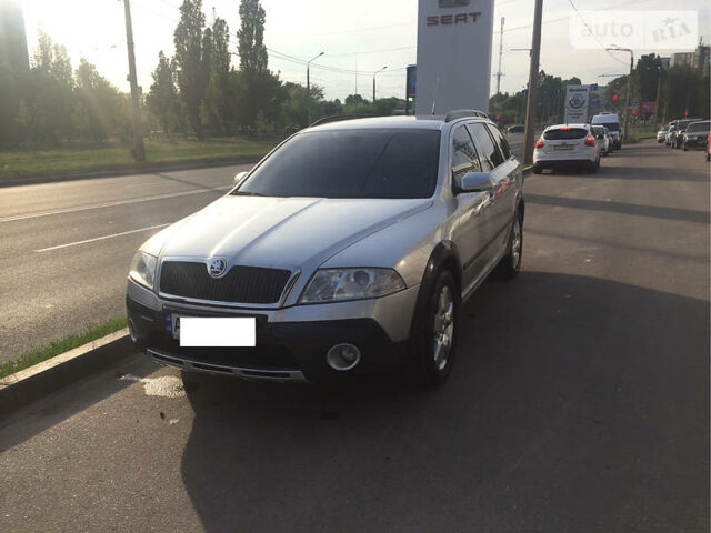 Сірий Шкода Octavia Scout, об'ємом двигуна 2 л та пробігом 107 тис. км за 11400 $, фото 1 на Automoto.ua