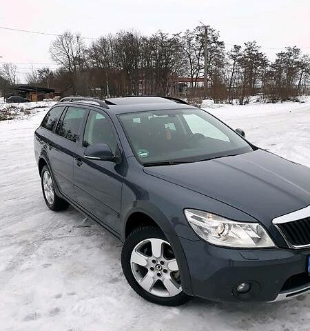 Сірий Шкода Octavia Scout, об'ємом двигуна 2 л та пробігом 230 тис. км за 12400 $, фото 1 на Automoto.ua