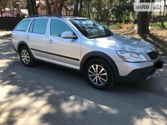 Сірий Шкода Octavia Scout, об'ємом двигуна 1.8 л та пробігом 141 тис. км за 11500 $, фото 1 на Automoto.ua