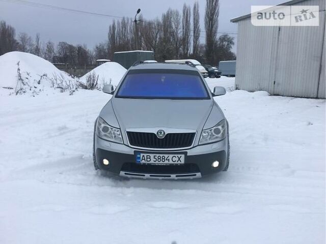 Сірий Шкода Octavia Scout, об'ємом двигуна 2 л та пробігом 255 тис. км за 11600 $, фото 1 на Automoto.ua