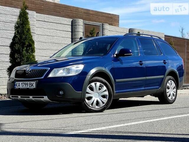 Синій Шкода Octavia Scout, об'ємом двигуна 1.8 л та пробігом 248 тис. км за 8900 $, фото 1 на Automoto.ua