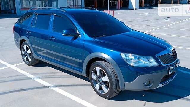 Синій Шкода Octavia Scout, об'ємом двигуна 1.8 л та пробігом 238 тис. км за 10800 $, фото 1 на Automoto.ua