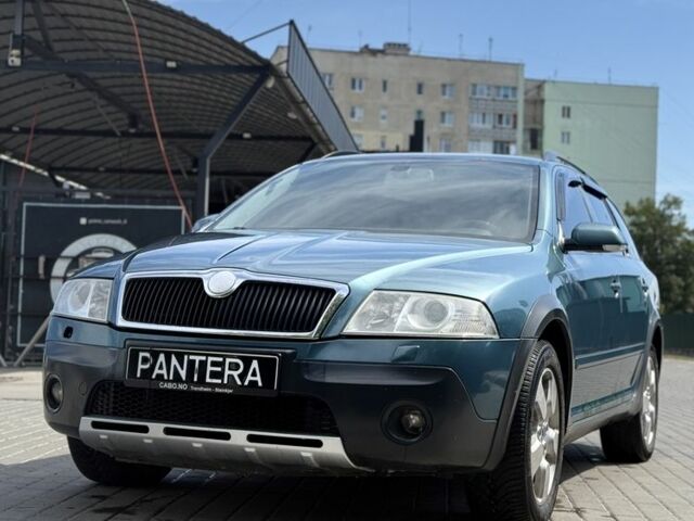 Зеленый Шкода Октавия Скаут, объемом двигателя 2 л и пробегом 382 тыс. км за 4200 $, фото 1 на Automoto.ua
