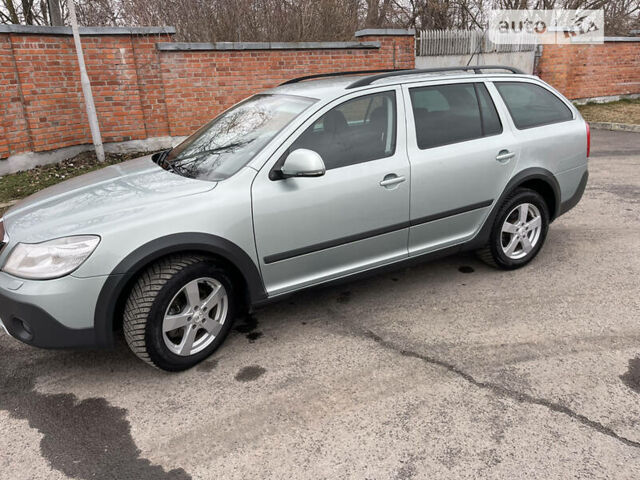 Зелений Шкода Octavia Scout, об'ємом двигуна 2 л та пробігом 202 тис. км за 11300 $, фото 1 на Automoto.ua