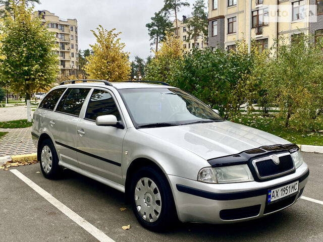 Сірий Шкода Октавія Тур, об'ємом двигуна 1.6 л та пробігом 190 тис. км за 5500 $, фото 1 на Automoto.ua