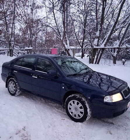 Синій Шкода Октавія Тур, об'ємом двигуна 1.6 л та пробігом 233 тис. км за 6500 $, фото 1 на Automoto.ua