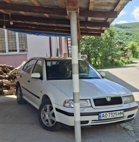Белый Шкода Октавия, объемом двигателя 1.9 л и пробегом 460 тыс. км за 3100 $, фото 1 на Automoto.ua