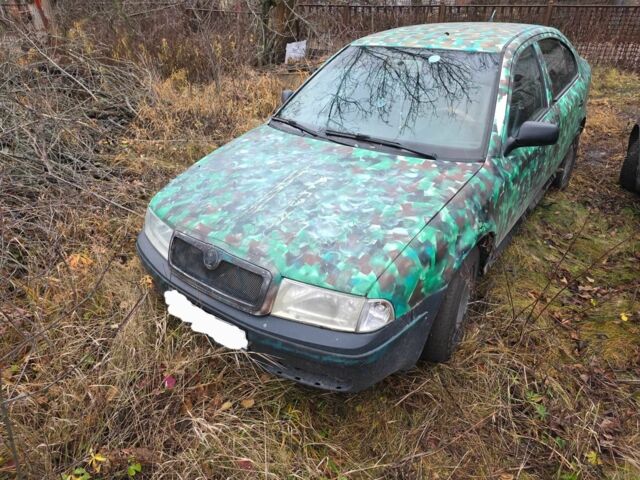 Белый Шкода Октавия, объемом двигателя 1.9 л и пробегом 300 тыс. км за 1547 $, фото 1 на Automoto.ua