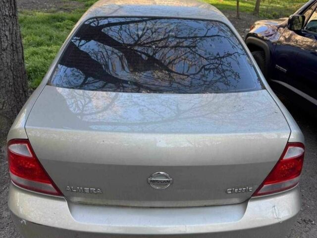 Белый Шкода Октавия, объемом двигателя 1.6 л и пробегом 300 тыс. км за 3989 $, фото 1 на Automoto.ua