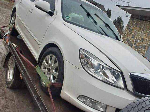 Белый Шкода Октавия, объемом двигателя 1.4 л и пробегом 255 тыс. км за 2999 $, фото 1 на Automoto.ua