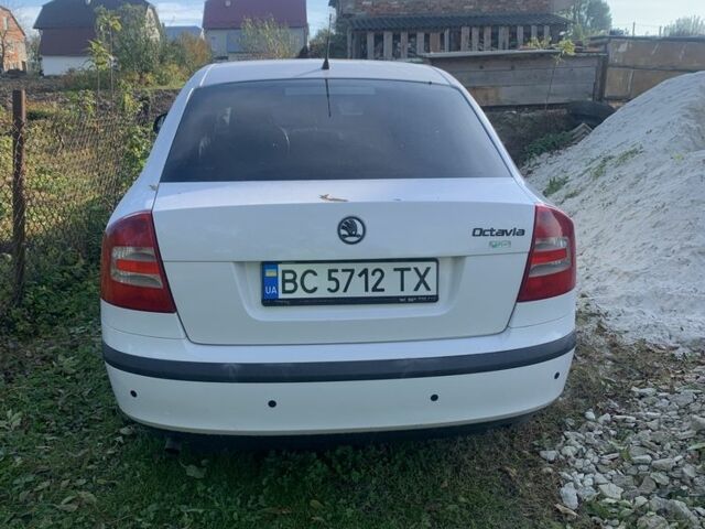 Белый Шкода Октавия, объемом двигателя 1.6 л и пробегом 345 тыс. км за 4500 $, фото 1 на Automoto.ua