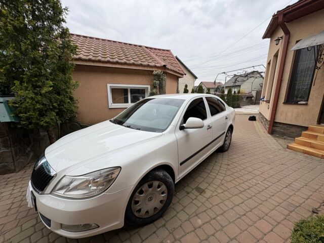 Белый Шкода Октавия, объемом двигателя 1.6 л и пробегом 196 тыс. км за 8100 $, фото 1 на Automoto.ua