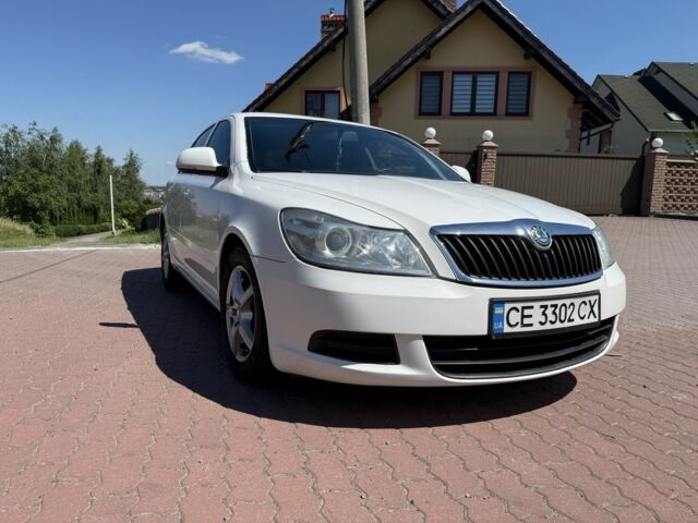 Білий Шкода Октавія, об'ємом двигуна 1.6 л та пробігом 200 тис. км за 7400 $, фото 1 на Automoto.ua