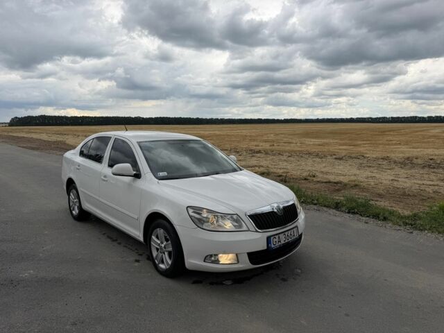 Білий Шкода Октавія, об'ємом двигуна 1.9 л та пробігом 256 тис. км за 2800 $, фото 1 на Automoto.ua