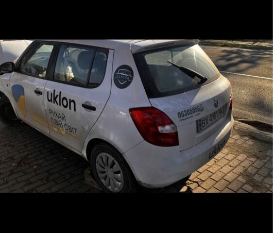 Белый Шкода Октавия, объемом двигателя 1.4 л и пробегом 140 тыс. км за 3500 $, фото 1 на Automoto.ua