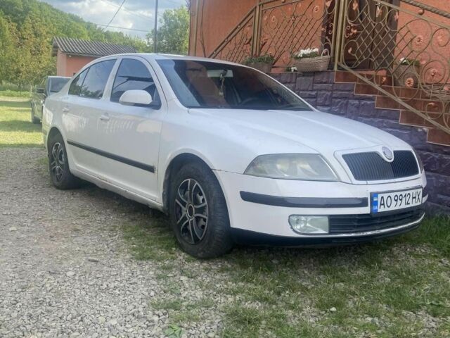 Білий Шкода Октавія, об'ємом двигуна 1.9 л та пробігом 390 тис. км за 3800 $, фото 1 на Automoto.ua