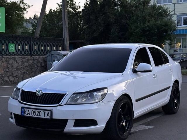 Білий Шкода Октавія, об'ємом двигуна 1.9 л та пробігом 222 тис. км за 4302 $, фото 1 на Automoto.ua
