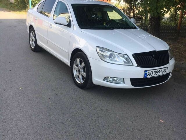 Білий Шкода Октавія, об'ємом двигуна 1.6 л та пробігом 285 тис. км за 7000 $, фото 1 на Automoto.ua