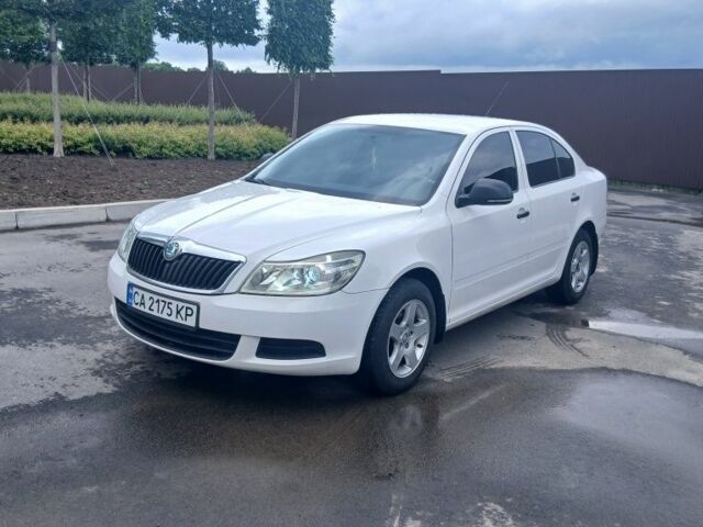 Белый Шкода Октавия, объемом двигателя 1.9 л и пробегом 268 тыс. км за 6900 $, фото 1 на Automoto.ua