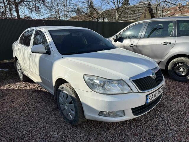 Белый Шкода Октавия, объемом двигателя 1.6 л и пробегом 170 тыс. км за 5900 $, фото 1 на Automoto.ua