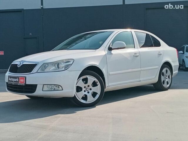 Белый Шкода Октавия, объемом двигателя 1.6 л и пробегом 385 тыс. км за 7990 $, фото 1 на Automoto.ua