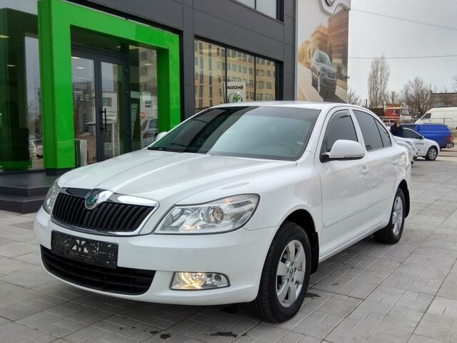 Білий Шкода Октавія, об'ємом двигуна 1.8 л та пробігом 77 тис. км за 12950 $, фото 1 на Automoto.ua