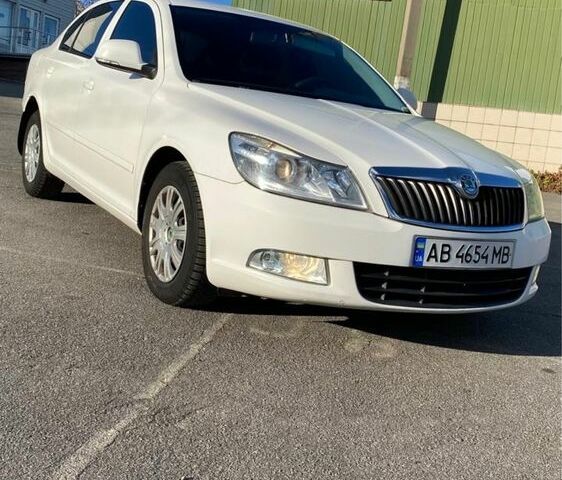 Белый Шкода Октавия, объемом двигателя 1.2 л и пробегом 260 тыс. км за 8500 $, фото 1 на Automoto.ua