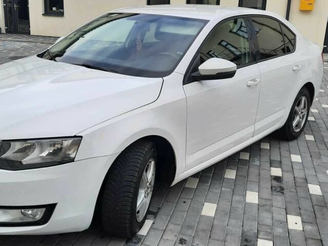 Білий Шкода Октавія, об'ємом двигуна 1.6 л та пробігом 306 тис. км за 8300 $, фото 1 на Automoto.ua
